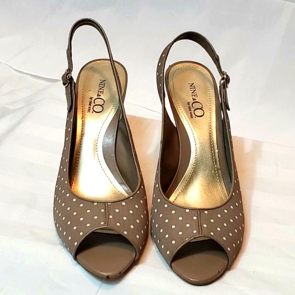 Nine & Co by Nine West Taupe/Cream Espadrilles - Picture 13 of 16